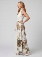 Concepción | Vestido maxi halter drapeado con panel botánico