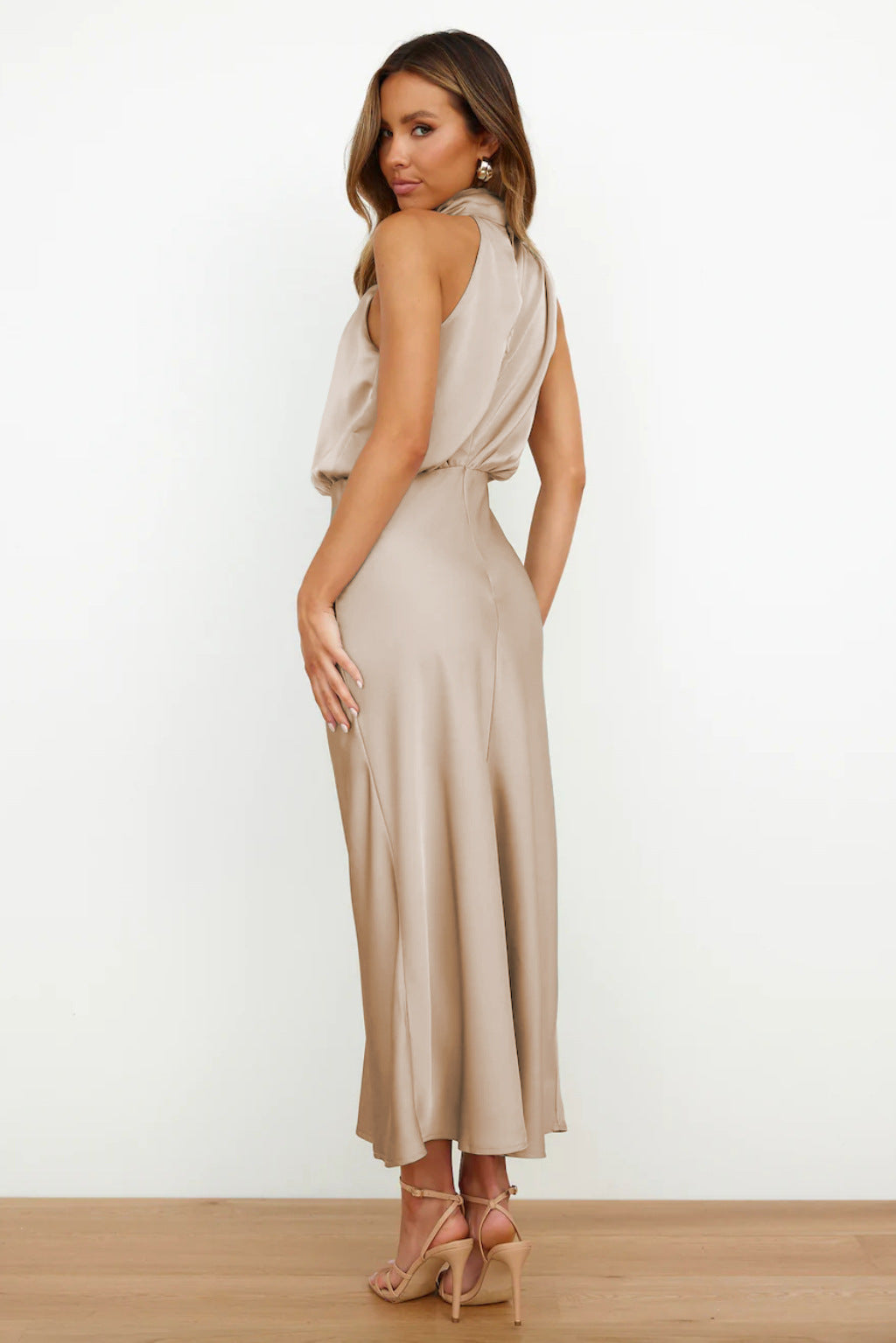 Quentin | Vestido drapeado cuello alto
