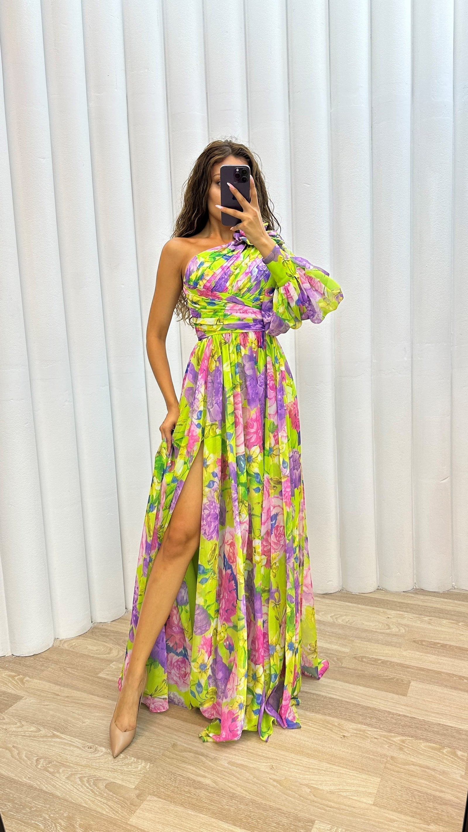 Mabel | Vestido maxi drama floral con mangas largas