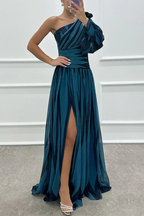 Shiloh | Vestido maxi de rayas un hombro