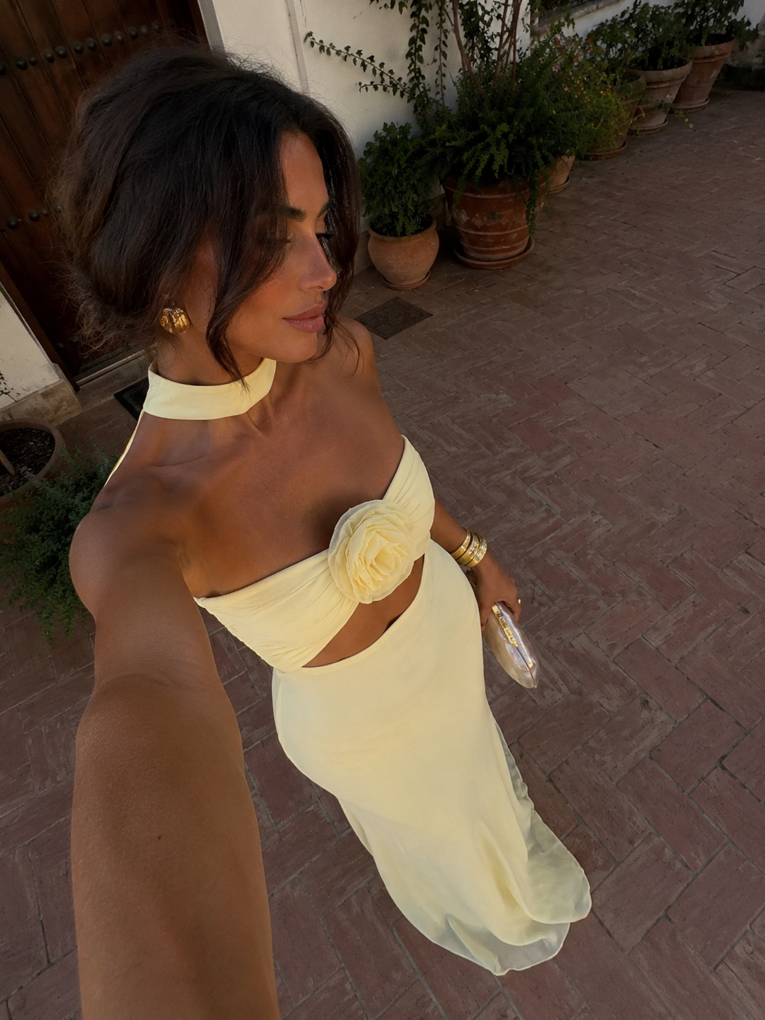 Vestido amarillo pastel